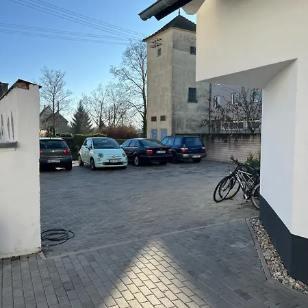 Appartement Moderne Neureut, Fussbodenheizung - Regendusche - Waschmaschine - Stellplatz *