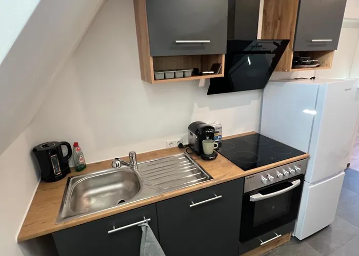 Moderne Neureut, Fussbodenheizung - Regendusche - Waschmaschine - Stellplatz Apartament *